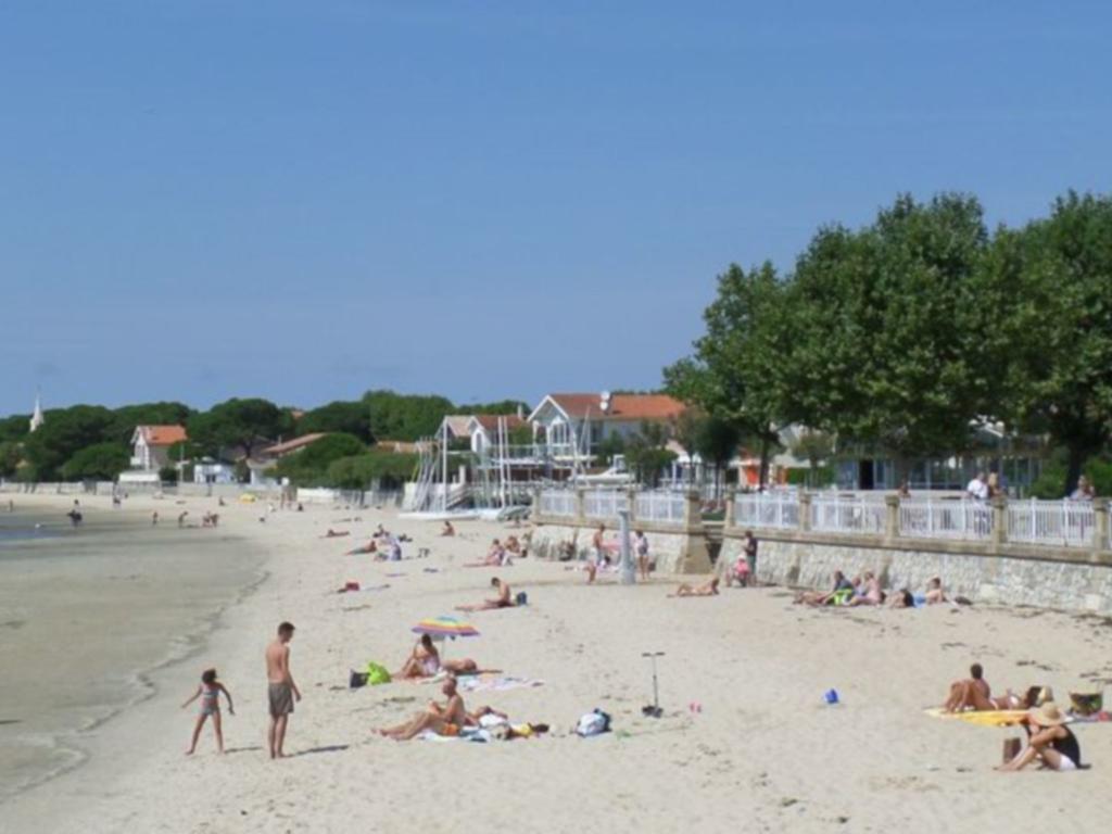 Residence Nemea Les Rives De Saint Brice アレ エクステリア 写真