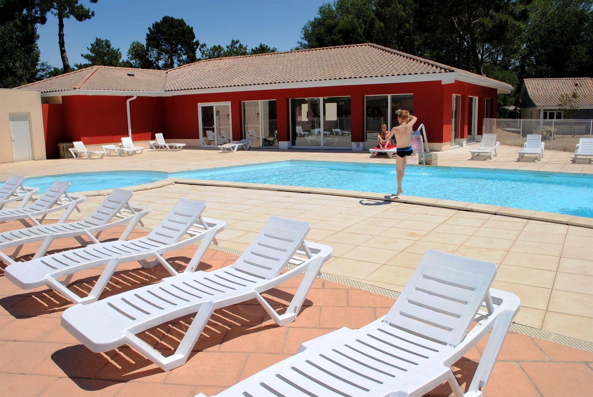 Residence Nemea Les Rives De Saint Brice アレ エクステリア 写真